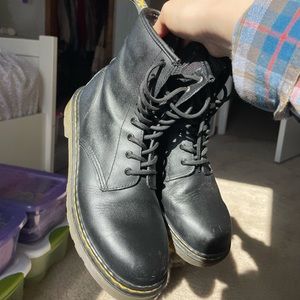 Black Lace-up Dr. Martens